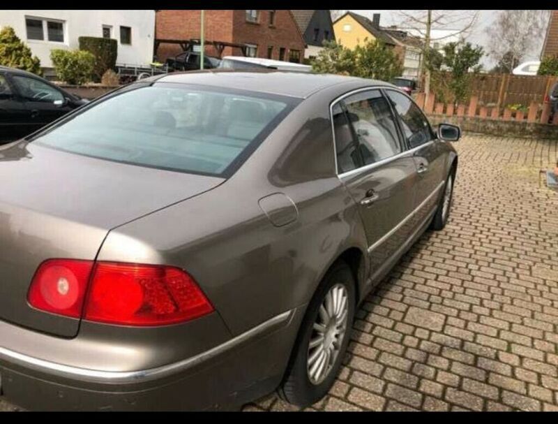 Gebraucht VW Phaeton 224 PS (164 kW) 2006 Gold Limousine