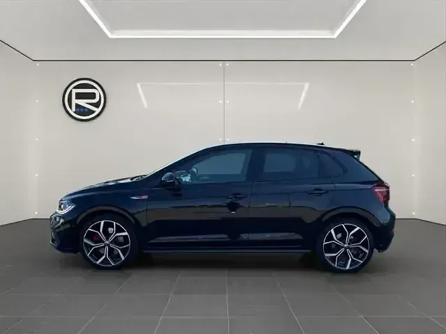 Gebraucht VW Polo GTI 207 PS (152 kW) 2023 Deep black perleffekt (metallic) Kleinwagen