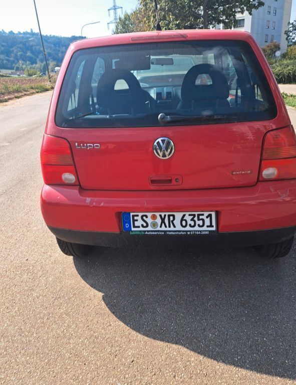 Gebraucht VW Lupo 50 PS (36 kW) 2002 Rot Kleinwagen