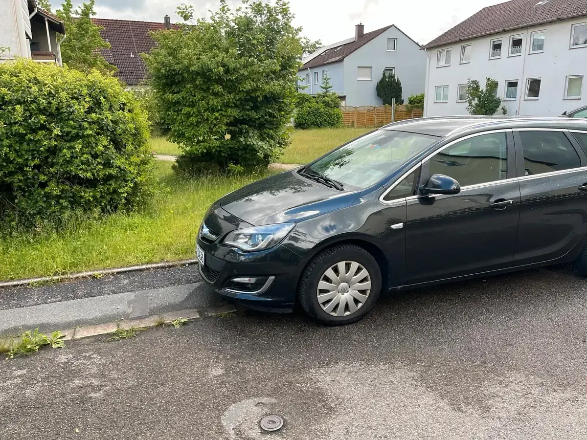 Gebraucht Opel Astra 2014 Schwarz Limousine