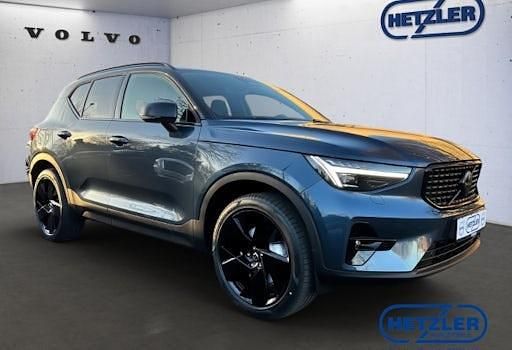 Neu Volvo XC40 Plus 163 PS (119 kW) 2026 Blau SUV
