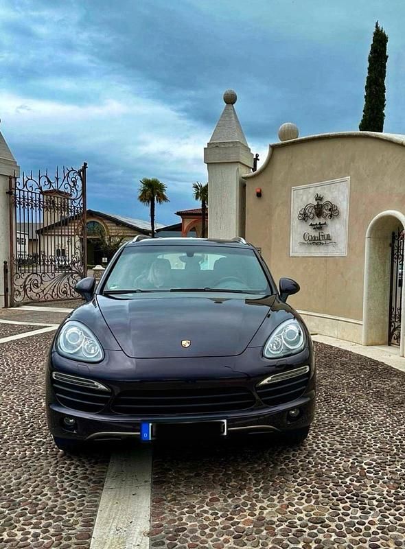Gebraucht Porsche Cayenne S 400 PS (294 kW) 2011 Violet SUV