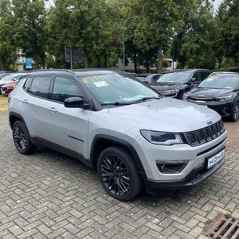 Gebraucht Jeep Compass 180 PS (132 kW) 2021 Schwarz SUV