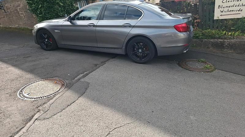 Gebraucht BMW 525 290 PS (213 kW) 2010 Grau Limousine