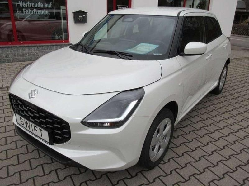 Neu Suzuki Swift Comfort 83 PS (61 kW) 2026 Purewhitepearl Kleinwagen