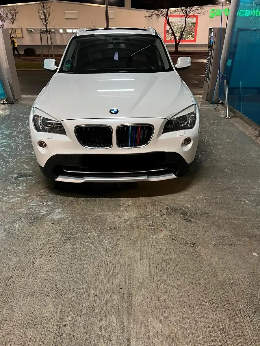 Gebraucht BMW X1 143 PS (105 kW) 2012 Weiß SUV
