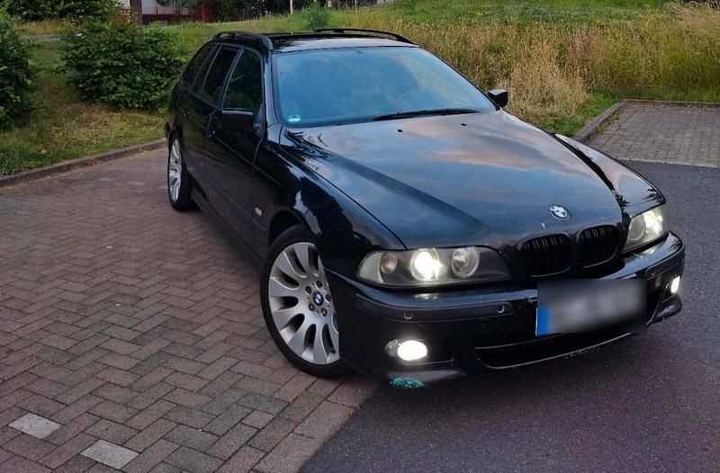 Schwarz Gebraucht 2003 BMW 525 M Sport Kombi | 3.300 € (Fairer Preis) - Bild 1/4