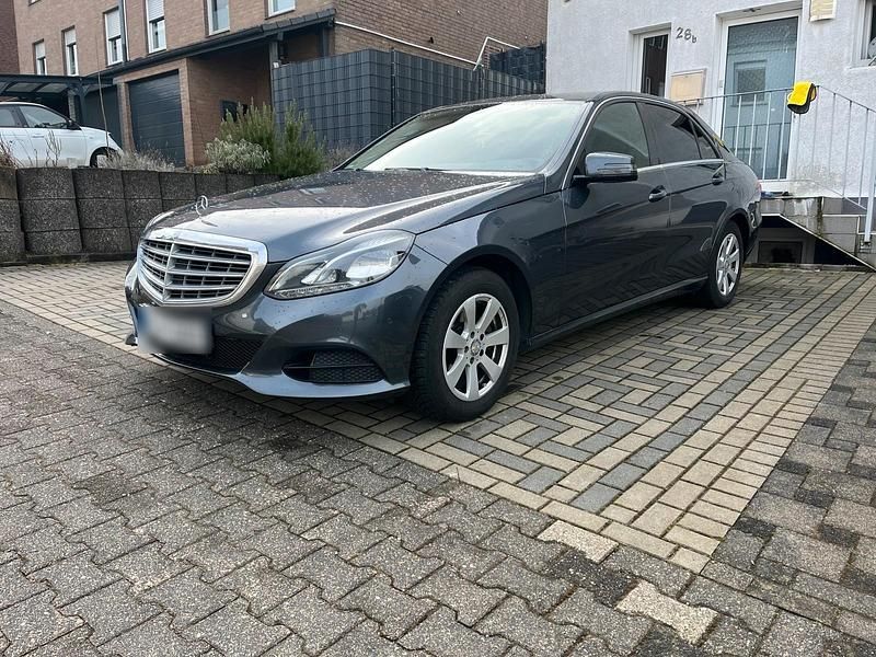Second-hand Mercedes E200 200 CP (147 kW) 2013 Gri Berlinǎ