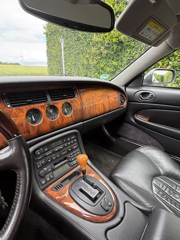 Gebraucht Jaguar XKR S 363 PS (266 kW) 2000 Silber Coupé