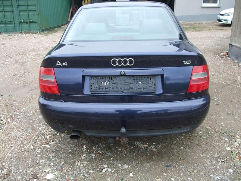 Gebraucht Audi A4 125 PS (91 kW) 1998 Blau Limousine