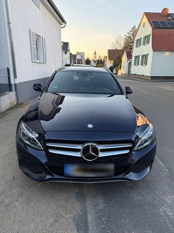 Gebraucht Mercedes C250 Avantgarde 211 PS (155 kW) 2016 Blau Kombi