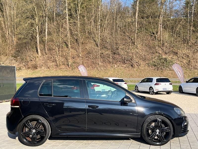 Gebraucht VW Golf VI R 271 PS (199 kW) 2011 Schwarz Kleinwagen