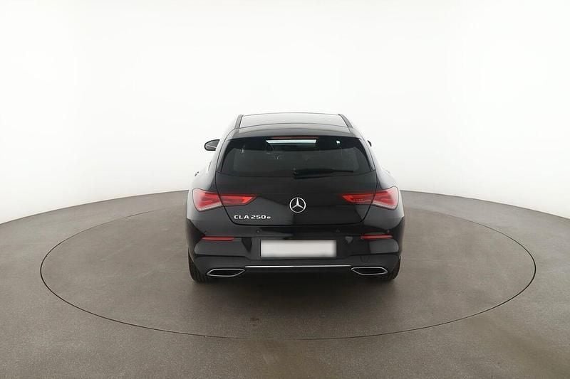 Gebraucht Mercedes CLA250e 218 PS (160 kW) 2020 Schwarz Limousine