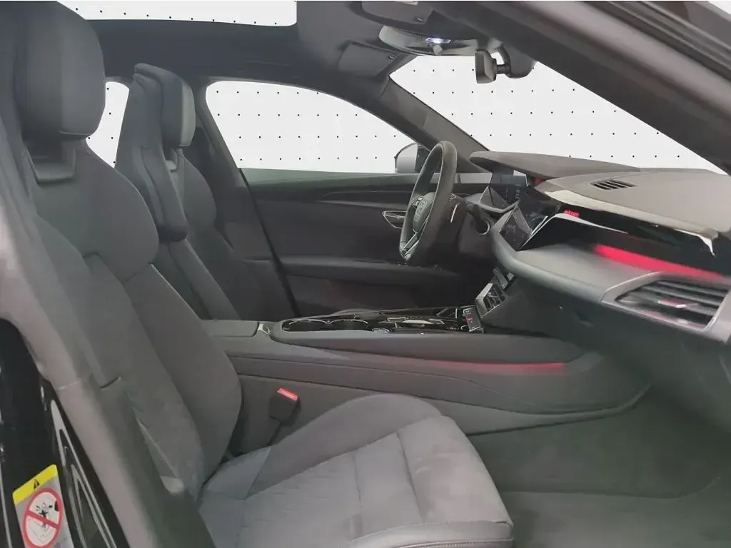 Second-hand Audi e-tron GT quattro Ambiente 350 kW (476 CP) 2024 Negru Berlinǎ