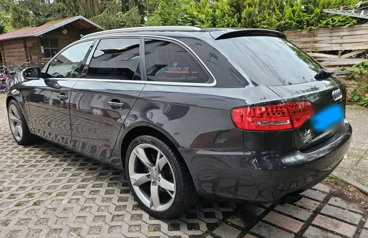 Gebraucht Audi A4 Design 160 PS (117 kW) 2009 Schwarz Kombi