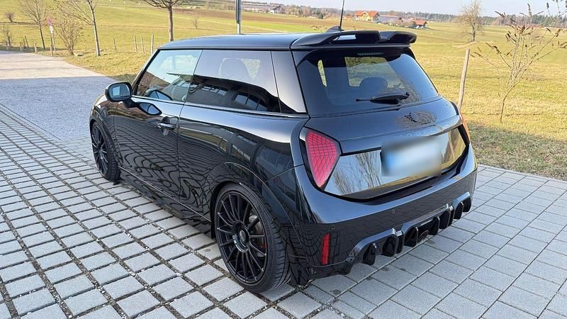 Gebraucht Mini John Cooper Works 231 PS (169 kW) 2025 Schwarz Kleinwagen