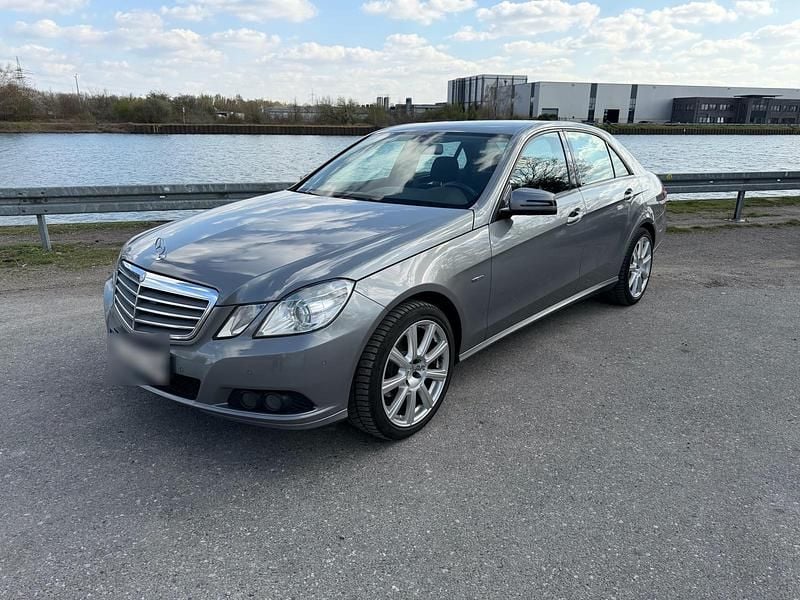 Gebraucht Mercedes E220 170 PS (125 kW) 2009 Grau Limousine
