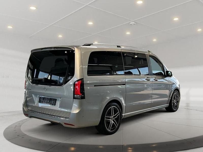 Usata Mercedes V250 190 CV (139 kW) 2025 Argento Monovolume