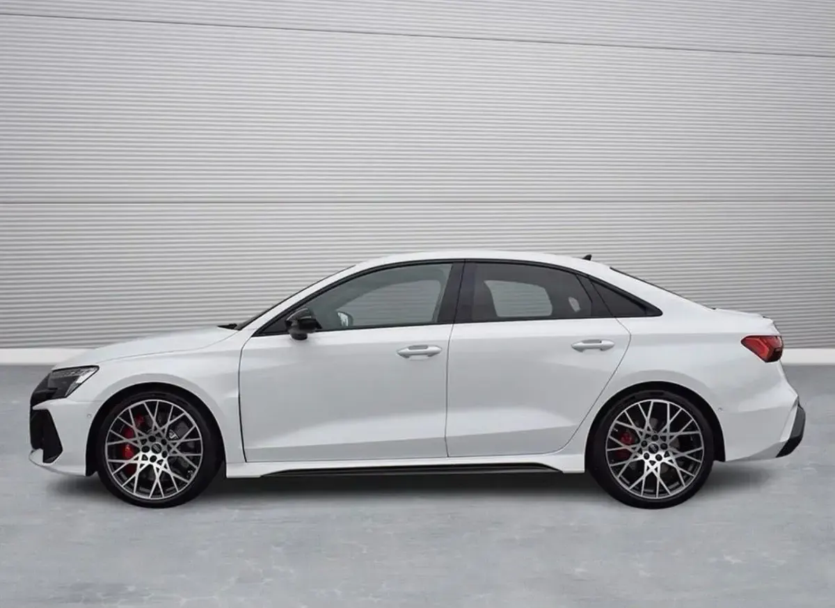 Gebraucht Audi RS3 Ambiente 400 PS (294 kW) 2024 Weiß Limousine
