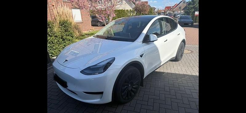 Gebraucht Tesla Model Y Standard Range 219 kW (299 PS) 2024 Weiß SUV