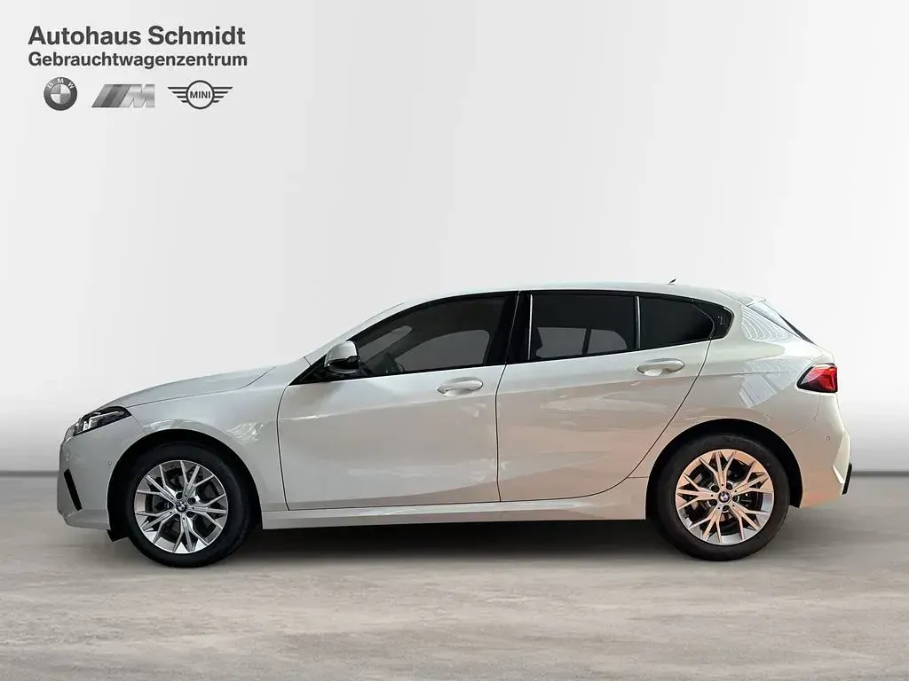 Używany BMW 116 122 KM (89 kW) 2025 Biały Hatchback