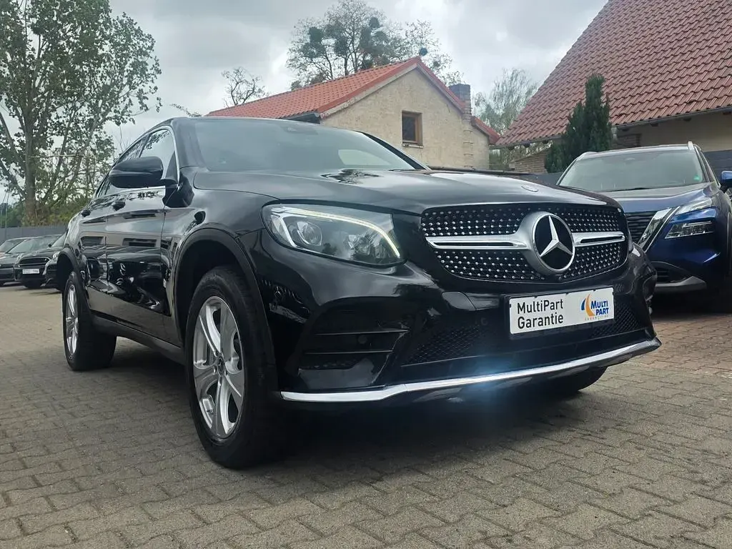 Gebraucht Mercedes GLC350 AMG line 320 PS (235 kW) 2018 Schwarz Coupé