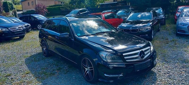 Schwarz Gebraucht 2013 Mercedes C250 Limousine | 10.400 € (Fairer Preis) - Bild 1/4