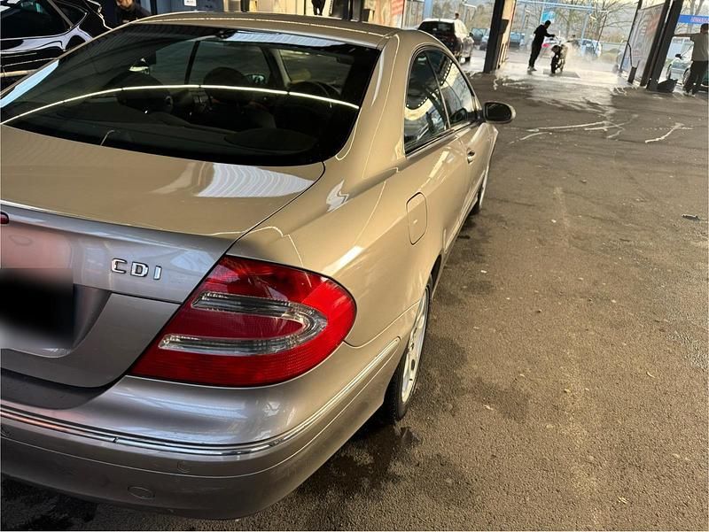 Gebraucht Mercedes CLK270 170 PS (125 kW) 2004 Grau Coupé