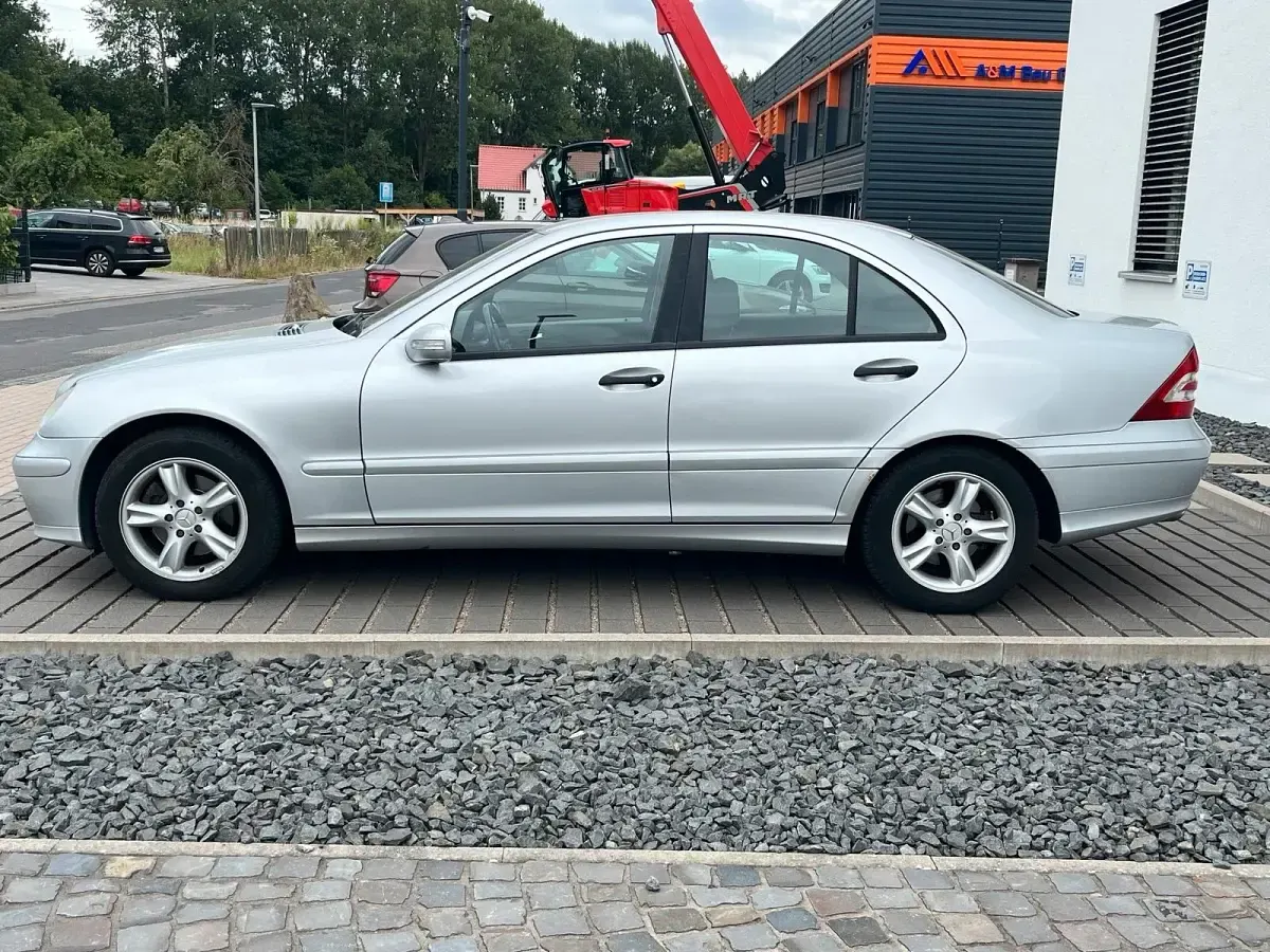 Gebraucht Mercedes C280 231 PS (169 kW) 2005 Silber Limousine
