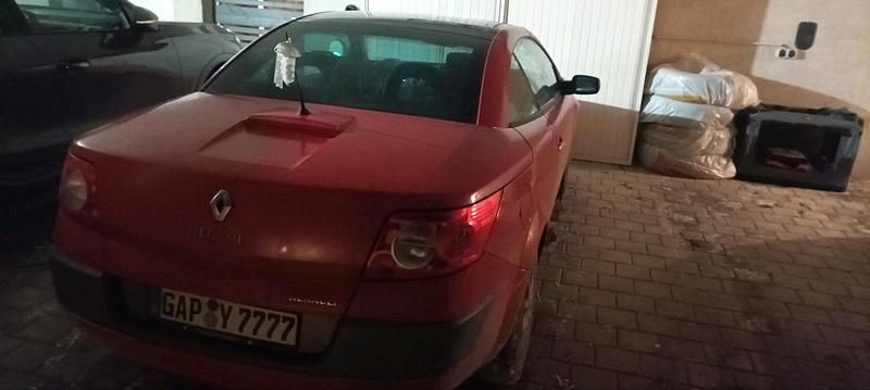 Gebraucht Renault Mégane Cabriolet 116 PS (85 kW) 2007 Rot Cabrio
