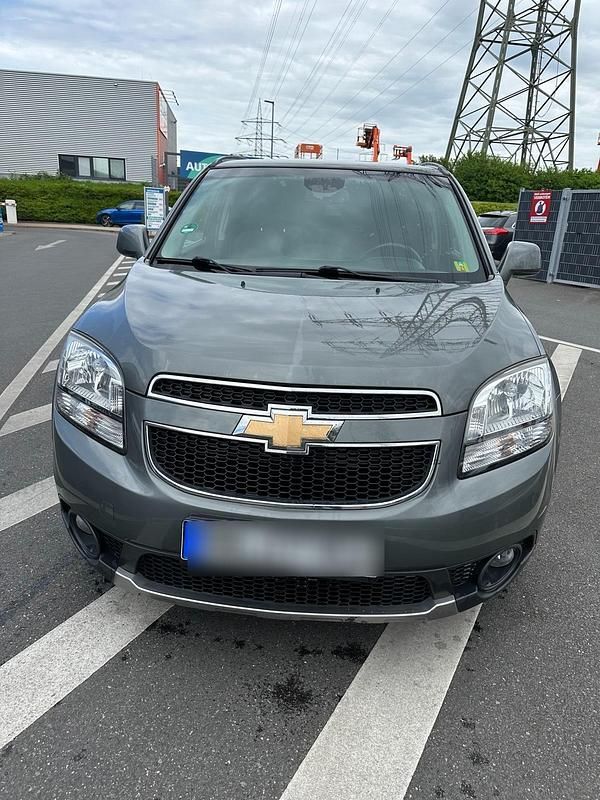 Grau Gebraucht 2011 Chevrolet Orlando Kombi | 3.300 € (Superpreis) - Bild 1/4
