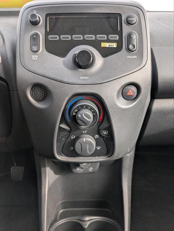 Gebraucht Peugeot 108 70 PS (51 kW) 2015 Weiß Kleinwagen