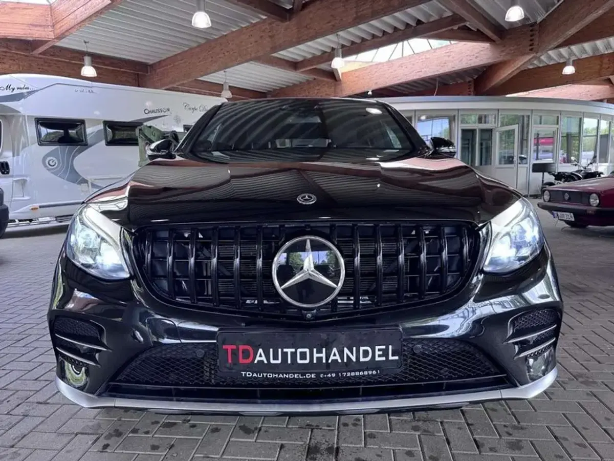 Gebraucht Mercedes GLC43 AMG AMG 367 PS (269 kW) 2018 Obsidianschwarz  lack Coupé