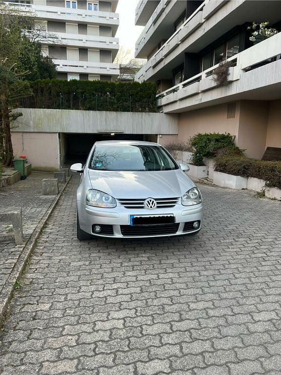 Silber Gebraucht 2004 VW Golf Comfortline Limousine | 2.600 € (Guter Preis) - Bild 1/4