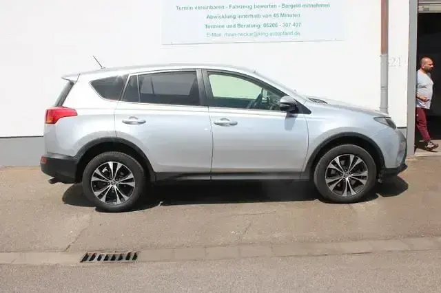 Gebraucht Toyota RAV4 Edition 150 PS (110 kW) 2016 Grau SUV