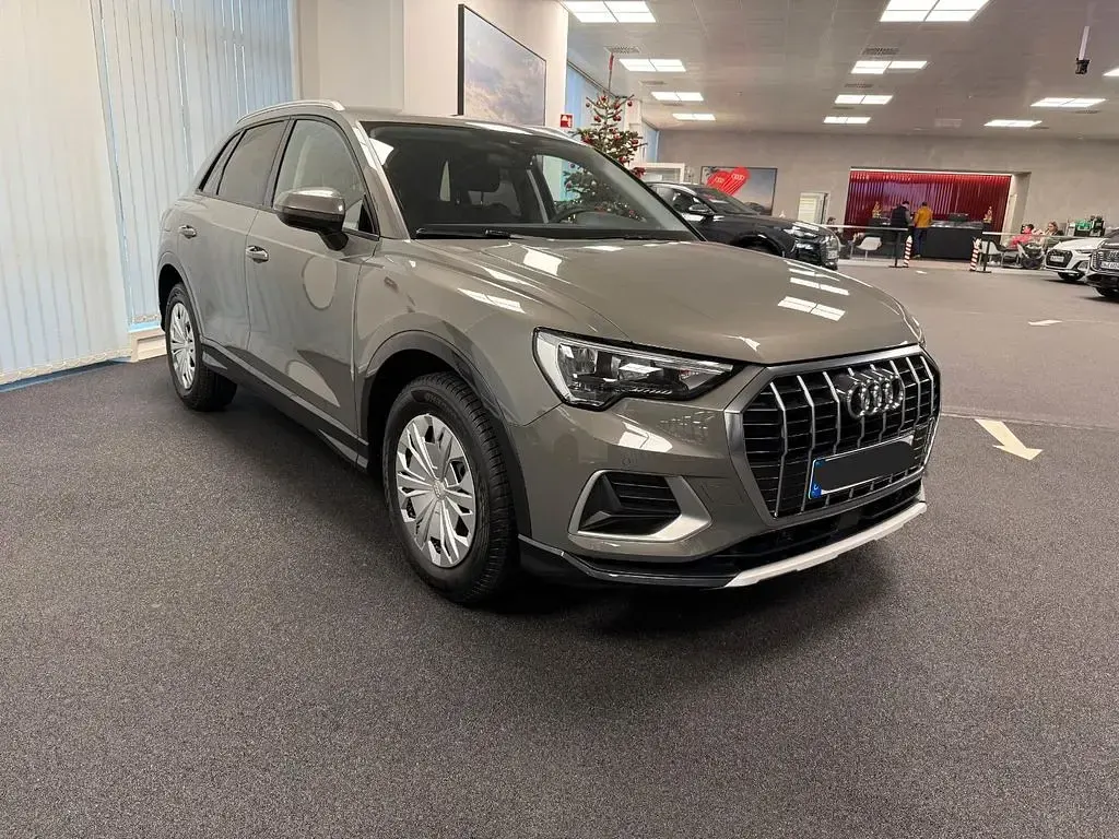 Gebraucht Audi Q3 Advanced Plus 150 PS (110 kW) 2025 Grau SUV