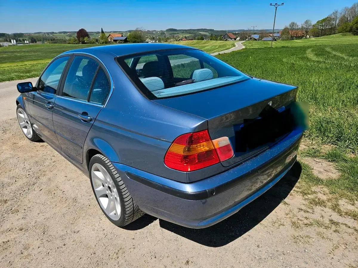 Usata BMW 320 170 CV (125 kW) 2003 Blu Berlina