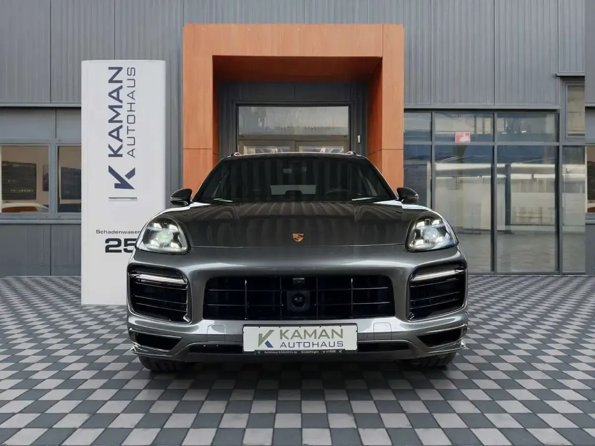 Gebraucht Porsche Cayenne GTS 460 PS (338 kW) 2021 Grau SUV