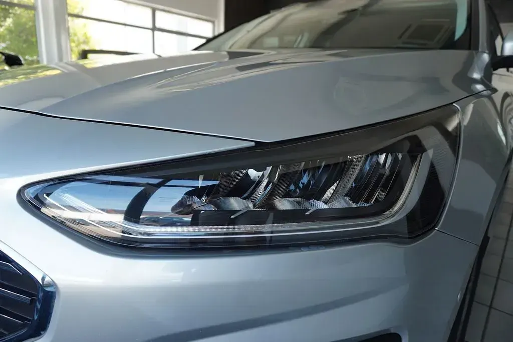 Gebraucht Ford Focus Titanium X 116 PS (85 kW) 2023 Silber Kombi