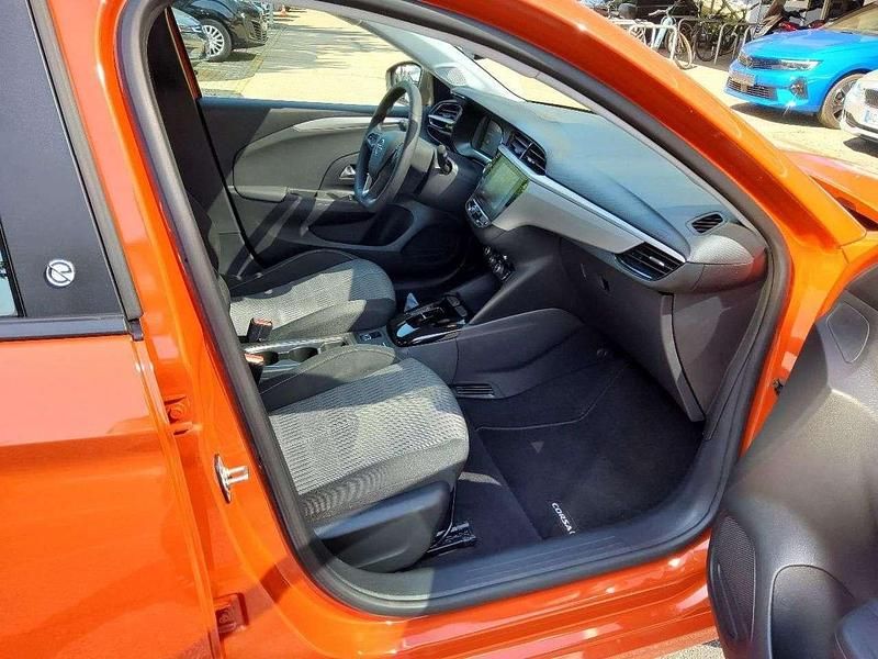 Gebraucht Opel Corsa-e Edition 100 kW (136 PS) 2022 Power orange/dynamik orange Kleinwagen