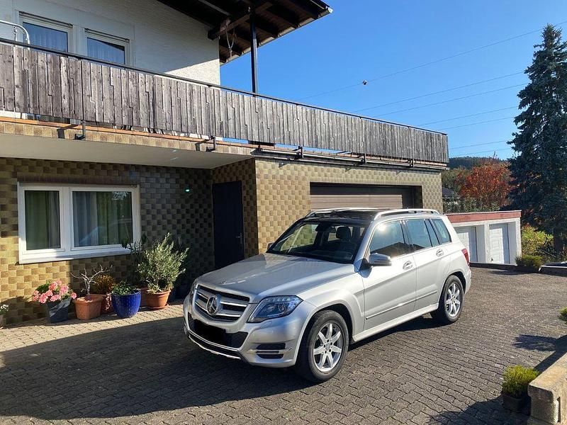 Silber Gebraucht 2014 Mercedes GLK250 SUV | 20.900 € (Teuer) - Bild 1/4