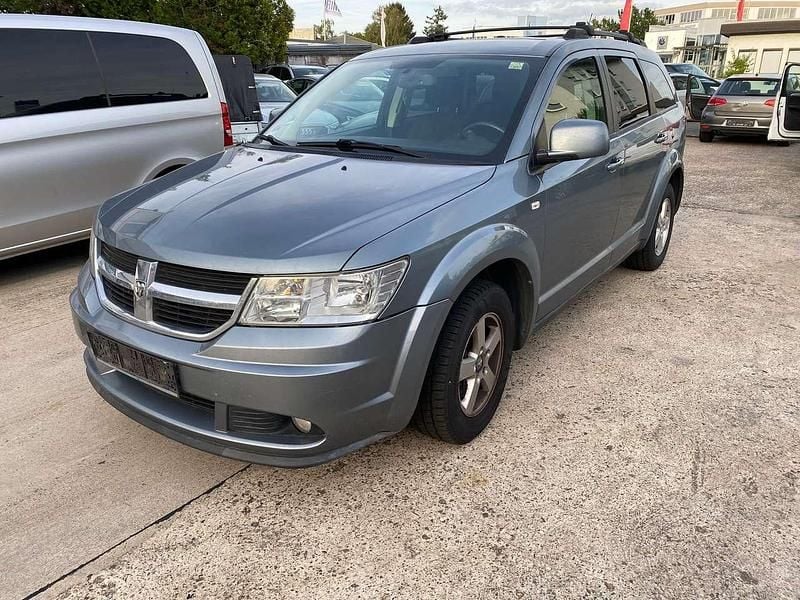 Gebraucht Dodge Journey SE 140 PS (102 kW) 2010 Silver steel metallic SUV
