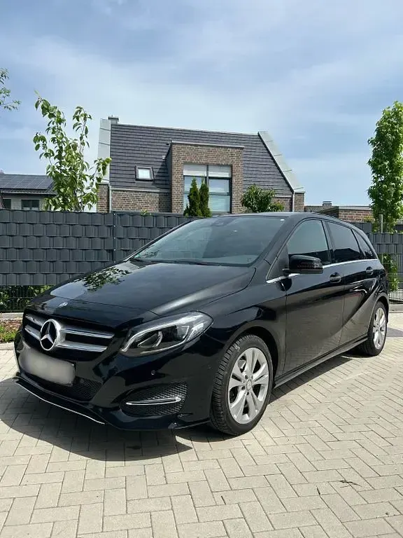 Gebraucht Mercedes B200 Urban 136 PS (100 kW) 2015 Schwarz Van / Kleinbus