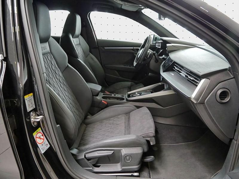 Gebraucht Audi RS3 Sport 400 PS (294 kW) 2023 Mythosschwarz metallic Limousine
