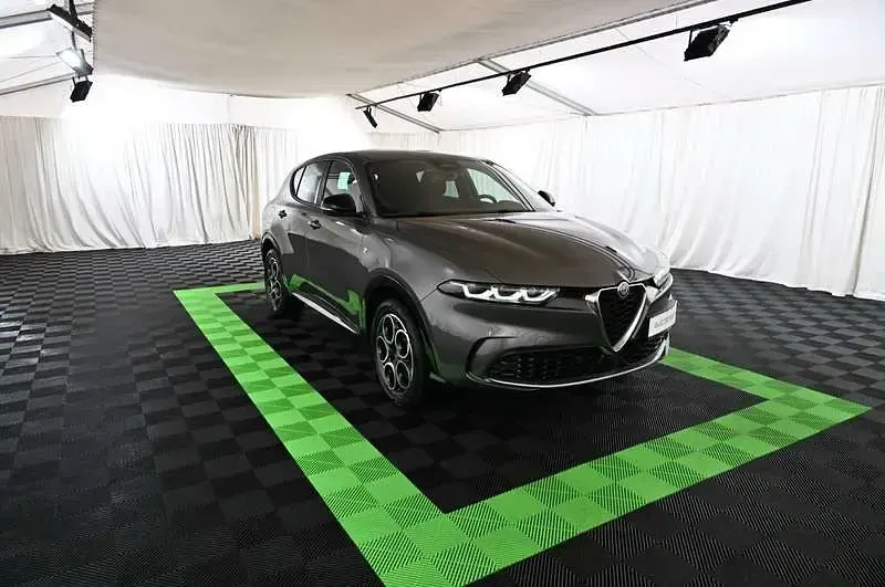 Gebraucht Alfa Romeo Tonale Ti 280 PS (205 kW) 2024 Grau SUV