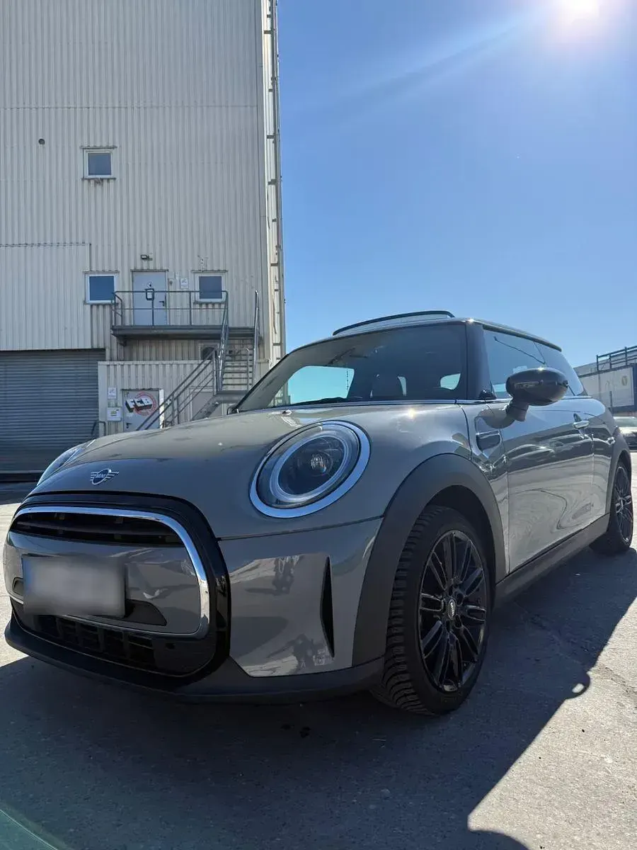 Używany Mini Cooper 136 KM (100 kW) 2021 Szary Hatchback