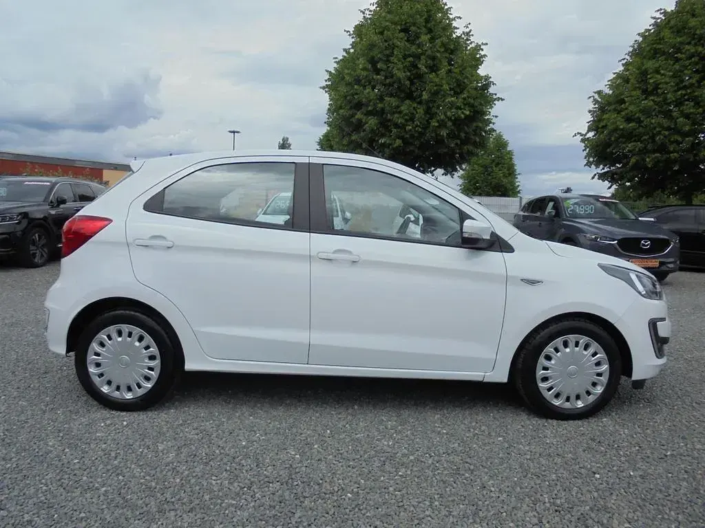 Gebraucht Ford Ka Plus Basis 69 PS (50 kW) 2019 Weiß Kleinwagen