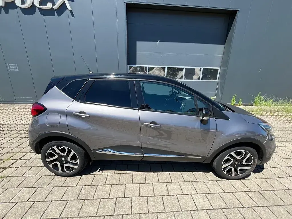 Gebraucht Renault Captur Intens 110 PS (80 kW) 2016 Grau SUV