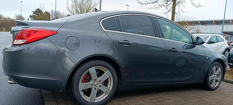 Gebraucht Opel Insignia 180 PS (132 kW) 2010 Grau Limousine