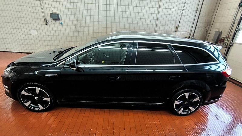 Gebraucht Ford Mondeo Titanium S 200 PS (147 kW) 2014 Schwarz Kombi